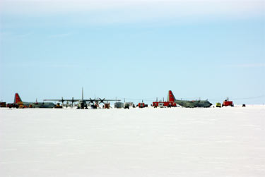 NYANG runway and planes