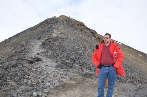 Halfway to the top of Observation Hill.  Credit: Hans Niederhausen.