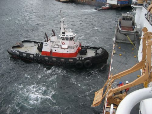 Tug pulling the Healy