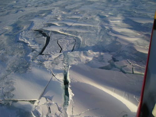 Polar Sea breaks ice!