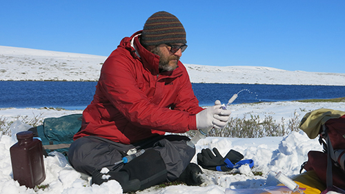 Byron filtering water