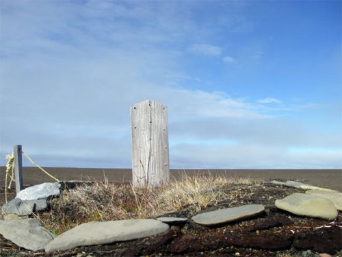 1900's Mounded Gravesite