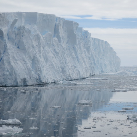 Crossing the Antarctic Circle from the starboard side