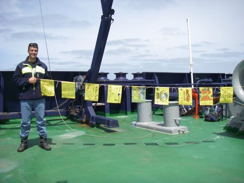 Magnus flies 9 great flags on the bow of Oden!