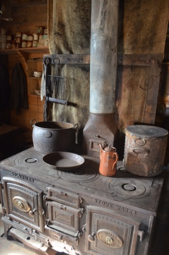 Cast iron stove