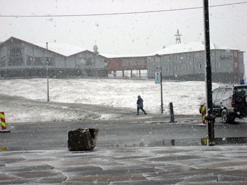 Snowfall in Longyearbyen