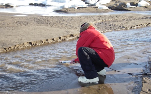 Can you see the flow of the water?