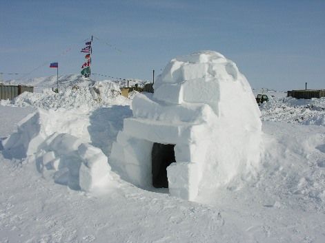 Camp E igloo