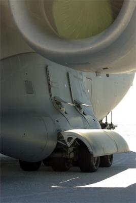 c17 landing gear