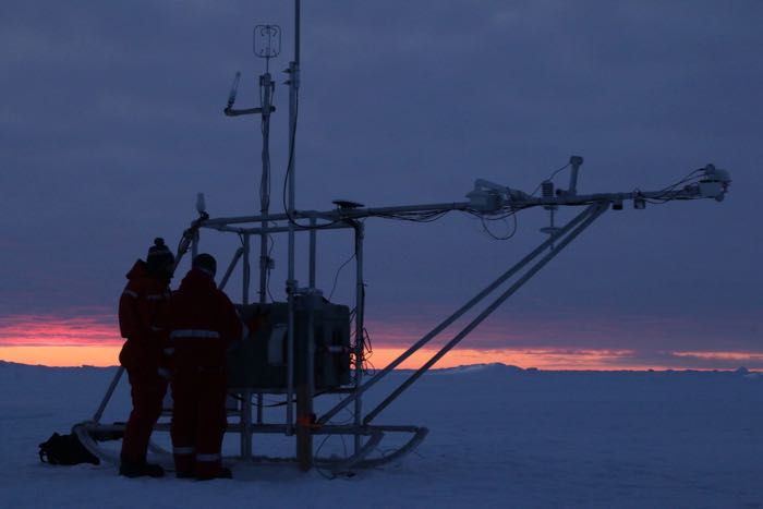 Meteorological station on the ice