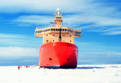 The Nathanial B. Palmer icebreaker