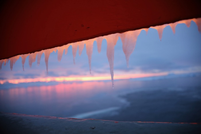 Icicles in the scupper, attempt #2