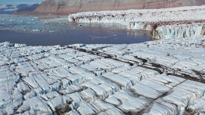 Kongsvegen and Kronebreen Glaciers