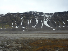 And a beautiful view of the ridge east of Linne Lake.