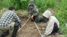 Measuring the 1 meter square.