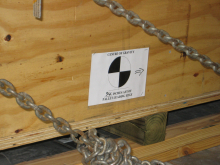 Center of gravity marking on a balloon crate