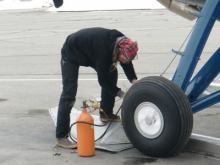 Ski hydraulic maintenance