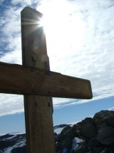 Memorial cross dedicated to the tragic Scott expedition