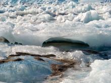 Melting lake ice