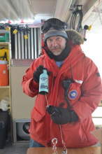  Perry Sandstrom and his filming device.