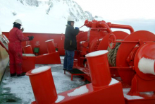 LMG Crew preparing to dock