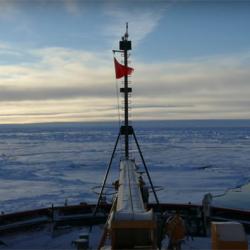 USCGC Healy ICEBREAKING ~86°N, 150°W